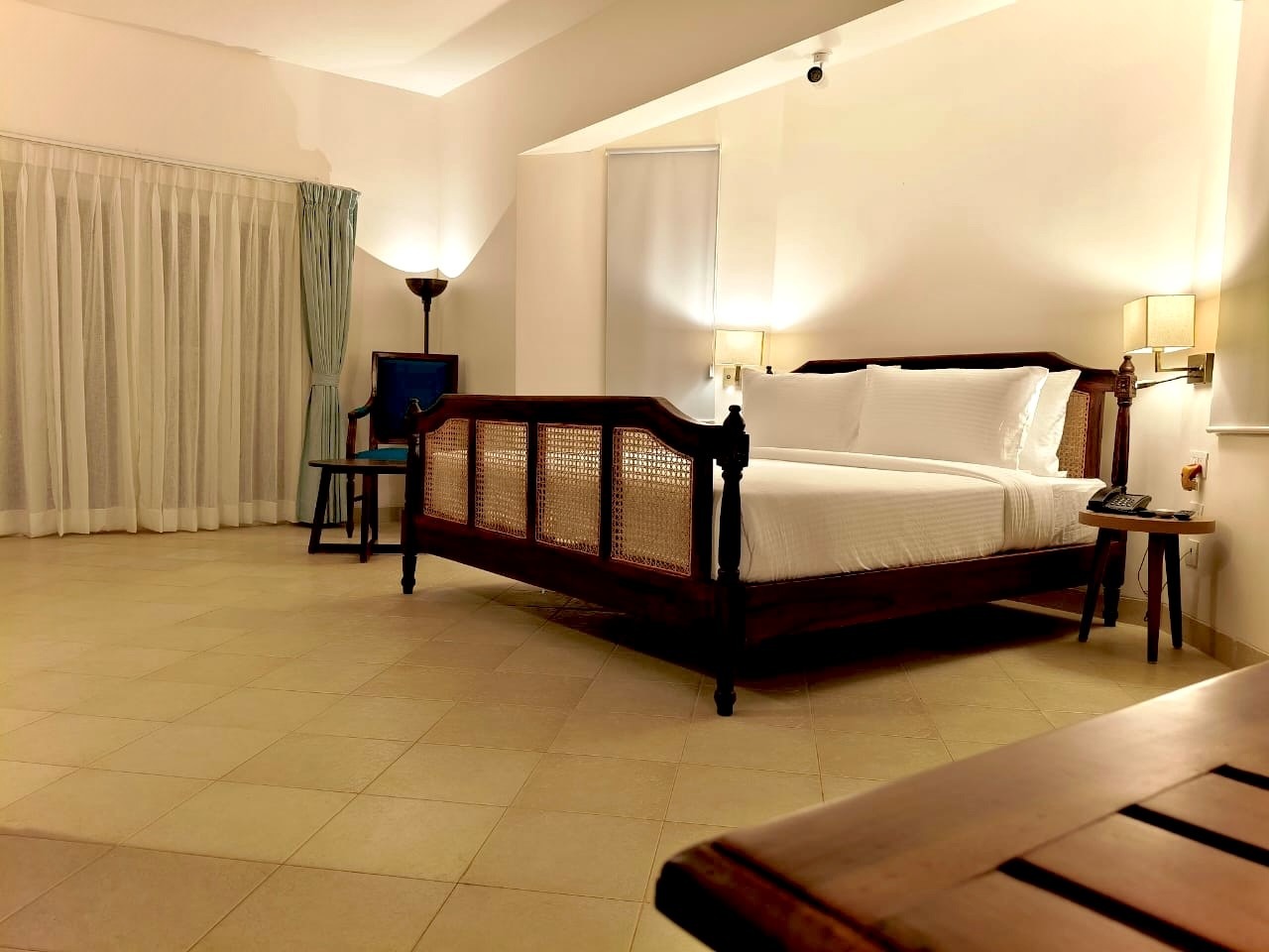 Experience Luxury & Comfort
