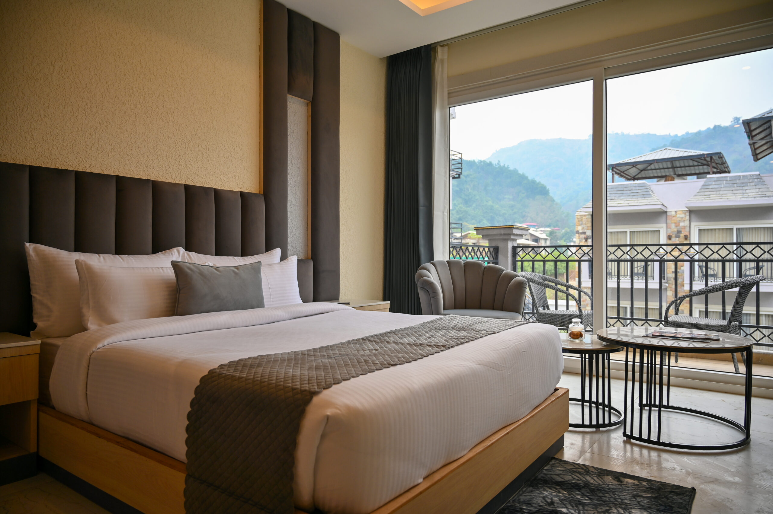 Premium Room With Balcony & Valley View