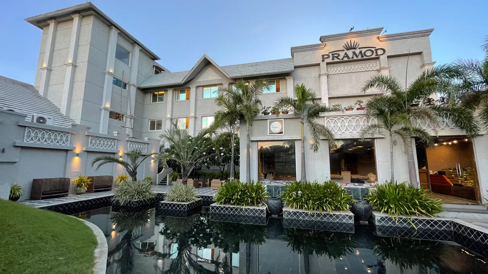 Pramod Convention & Beach Resort