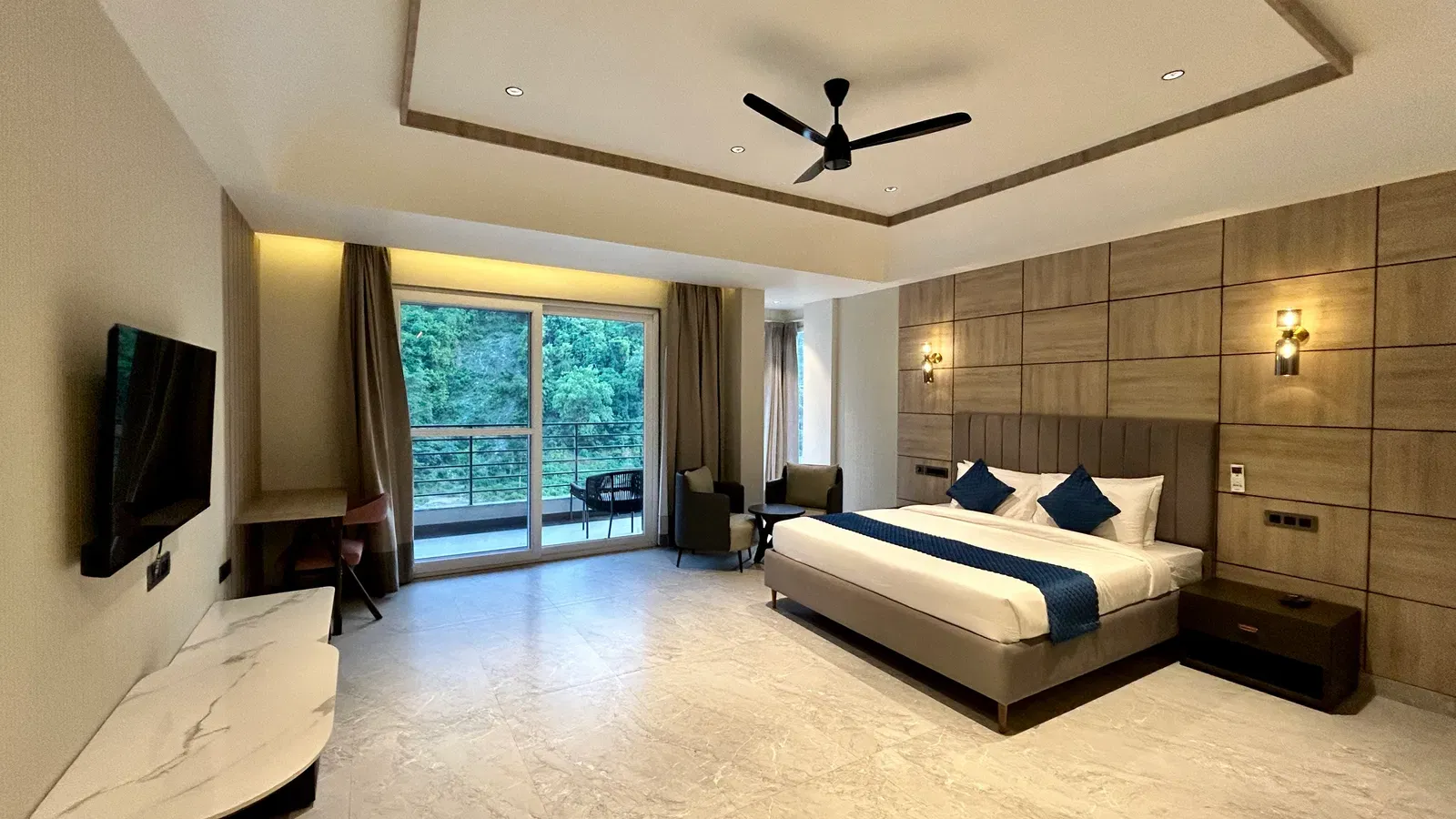 Premium Room With Balcony