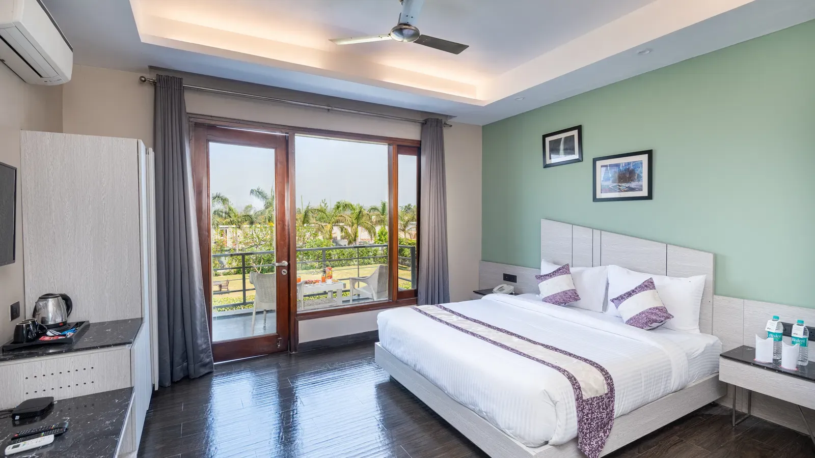 Premium Room