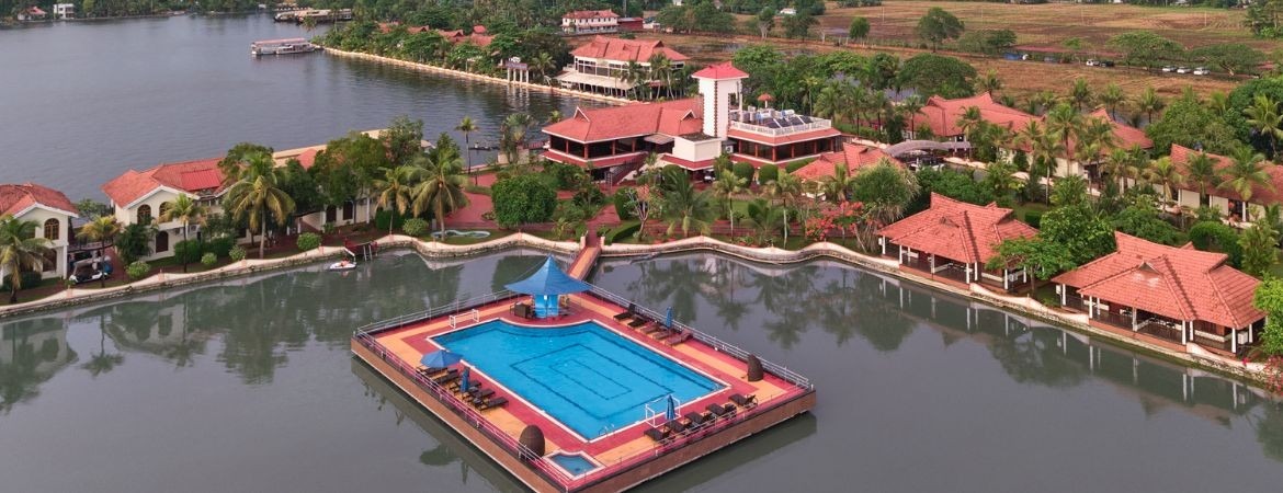 Sterling Lake Palace Alleppey