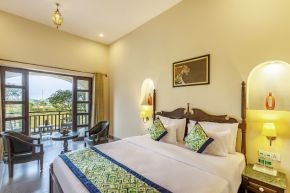 Mountain View Haveli Room With Sit-Out