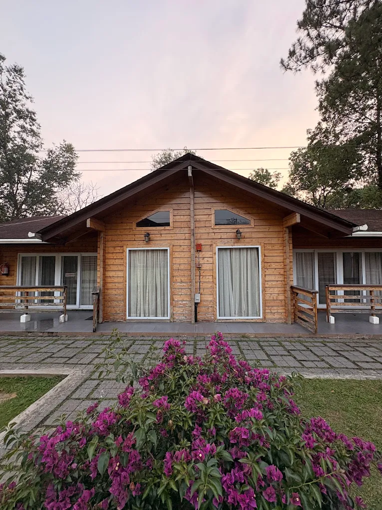  Rishat Sngi Orchid Resort