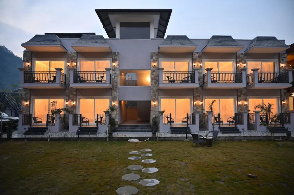 Amritara Chakra River Resort