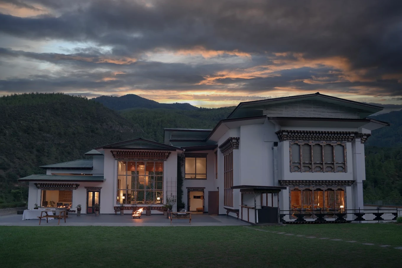 The Postcard Dewa, Thimphu