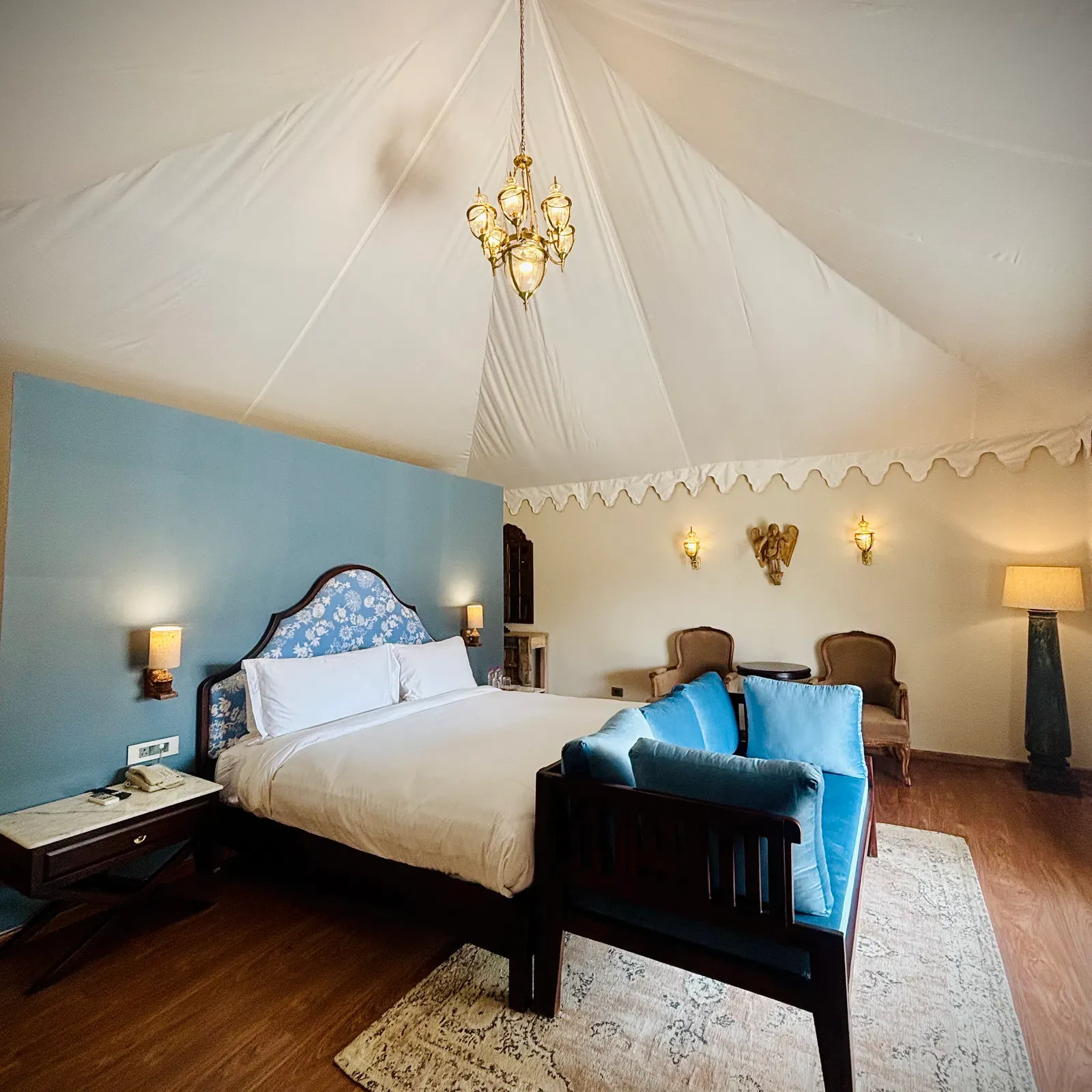 Vana Lagoon Suite
